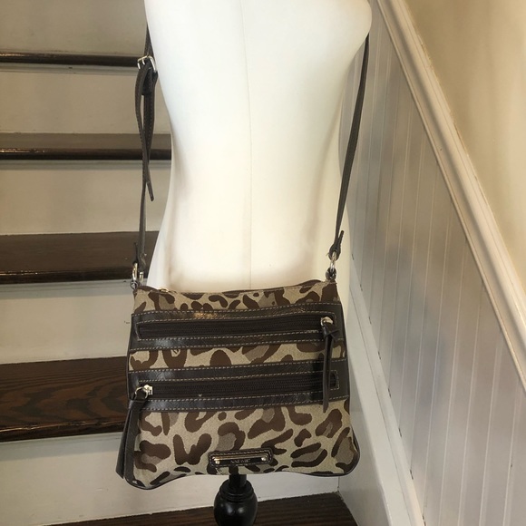 NINE WEST Leopard Camo Crossbody Shoulder Bag Exterior Pockets Top Zipper Close - Picture 9 of 14